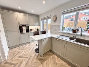 Photo 16- click for photo gallery